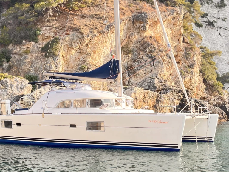 Alquiler de Lagoon Lagoon 380 S2 en Policoro
