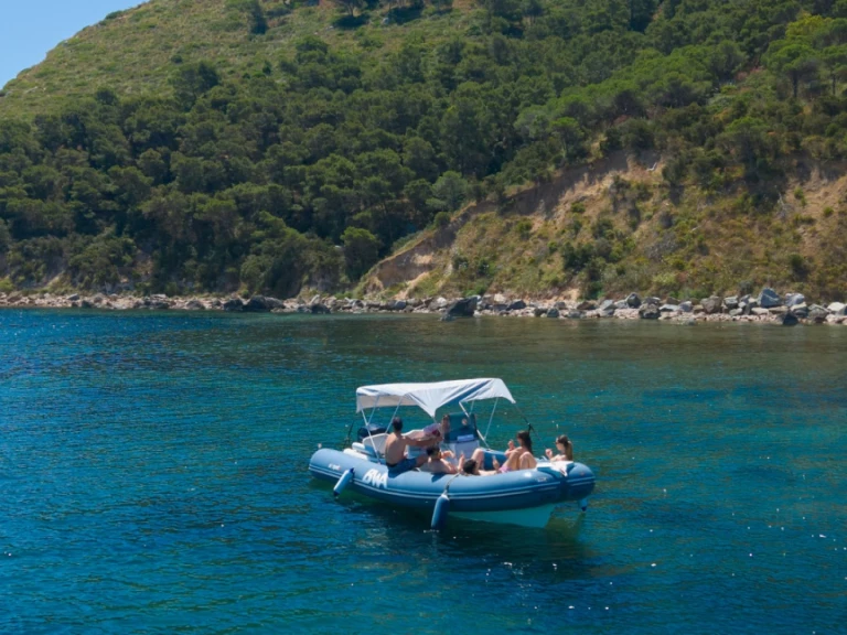 Alquiler de embarcaciones Bwa Sport 22 GT enCagliari en Samboat