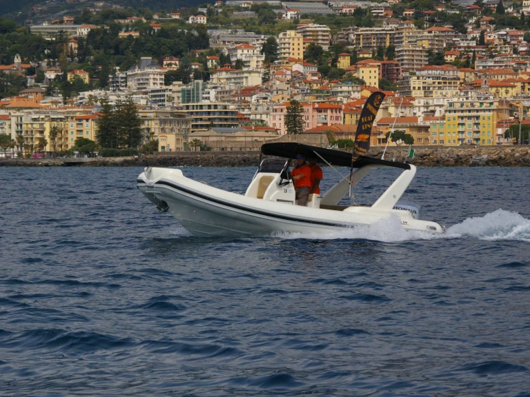 Alquiler Sanremo - Nautica Led Nautica Led 680 en SamBoat