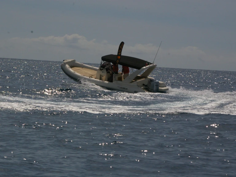Alquiler de Nautica Led Nautica Led 680 en Sanremo