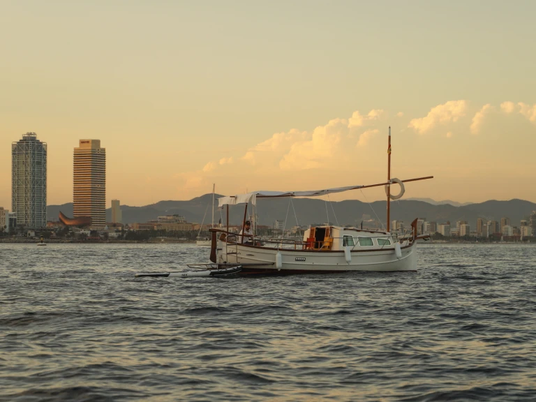 Lancha para alquilar Port Olímpic de Barcelona al mejor precio
