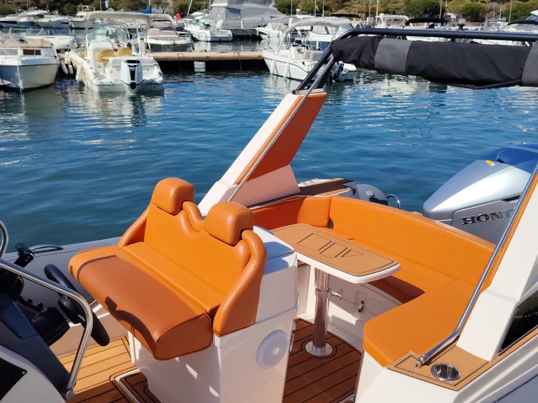 Alquiler de barcos Francia barato de 750 TL