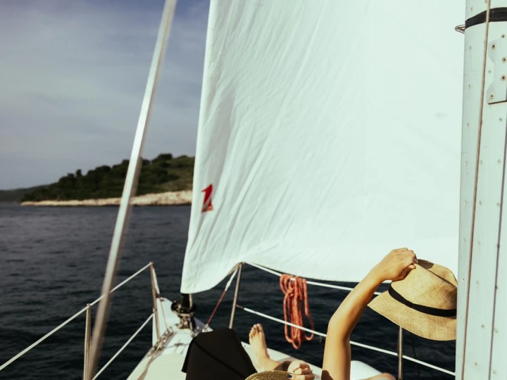 Alquiler de Jeanneau Jod 35 en Hvar