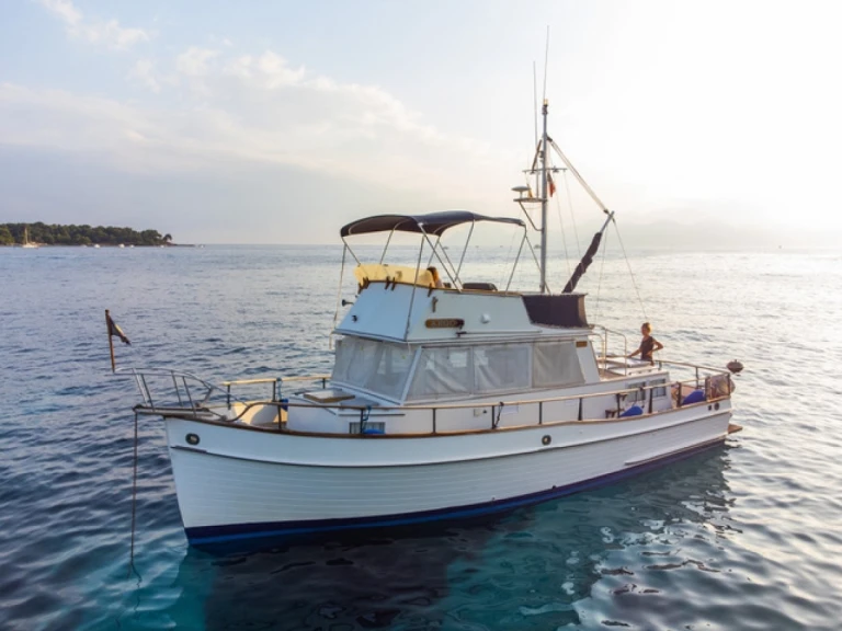 Alquiler de barcos Cannes barato de Grand Banks 36 Classic