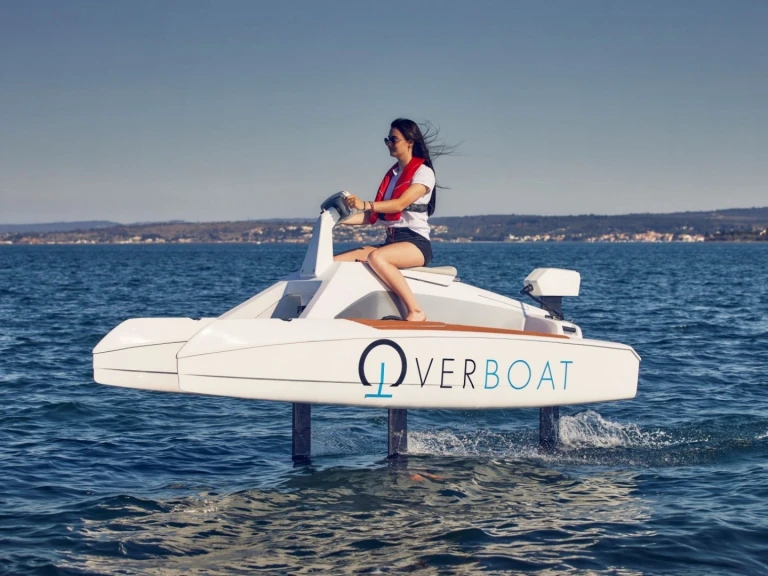 Alquiler de embarcaciones overboat Overboat 100 F enMandelieu-la-Napoule en Samboat