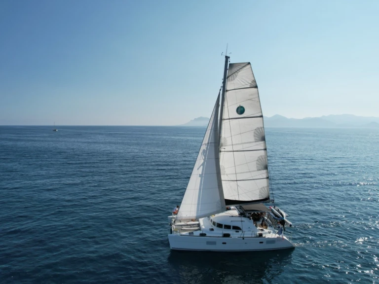 Alquiler de embarcaciones Lagoon Lagoon 380 enCannes en Samboat