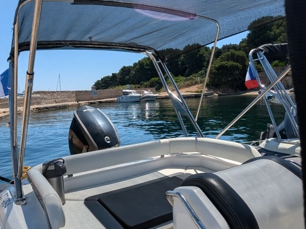 Alquiler de barcos Mandelieu-la-Napoule barato de BSC 70 Sport
