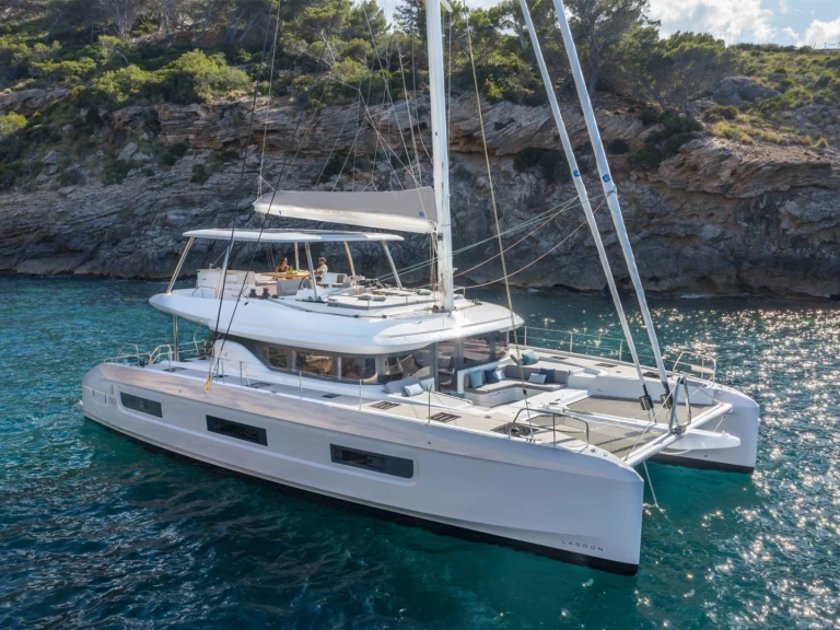 Alquiler de Catamarán, con o sin patrón Lagoon Nisida