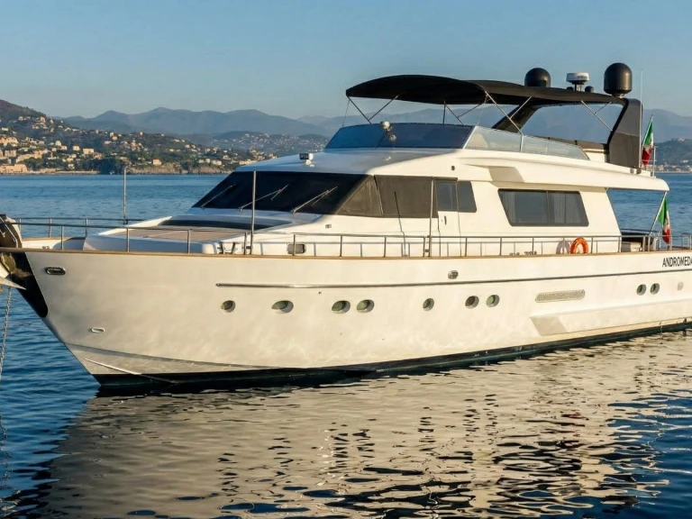 Yate de lujo para alquilar Golfe-Juan al mejor precio