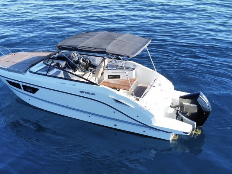 Alquiler de barcos La Rochelle barato de Activ 805 Cruiser