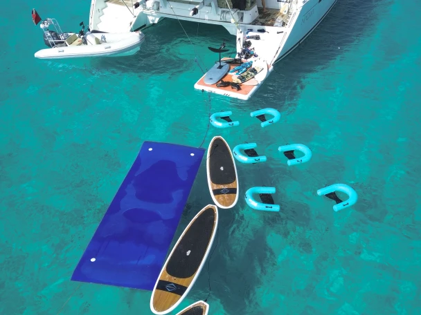 Alquiler de barcos Staniel Cay barato de Leopard 47
