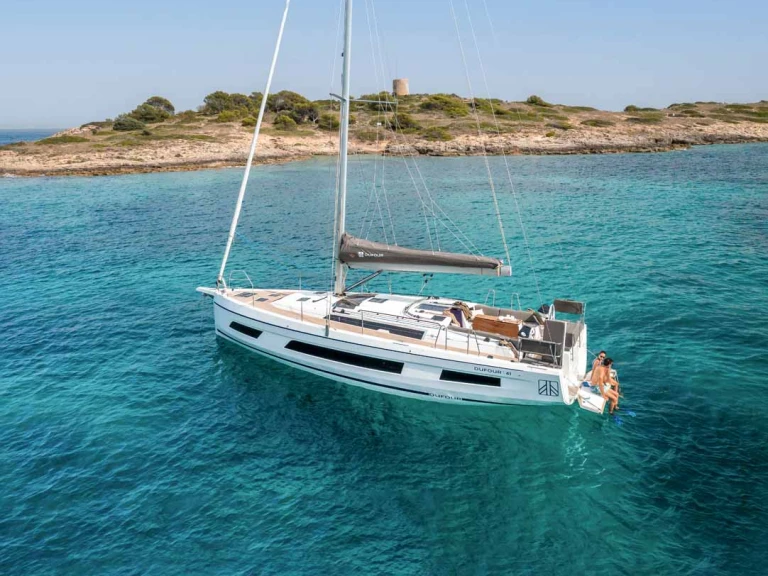 Velero para alquilar Trogir al mejor precio
