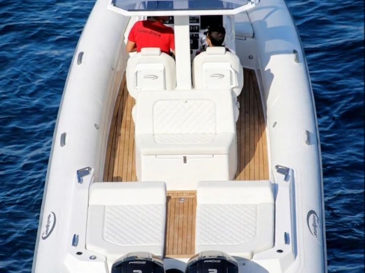 Alquiler de embarcaciones Seafighter T30 enZante en Samboat