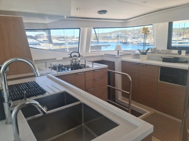 Alquiler de Catamarán, con o sin patrón Bali Lávrio