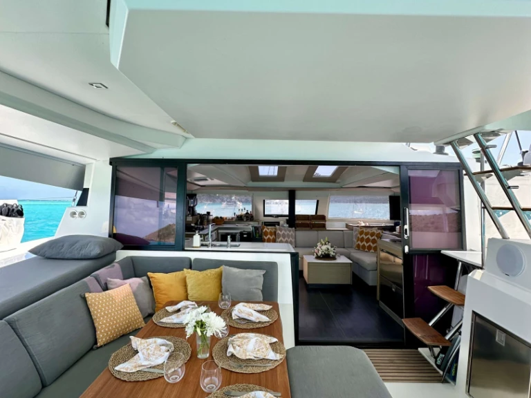 Fountaine Pajot Windfall de alquiler a Islas Vírgenes Británicas
