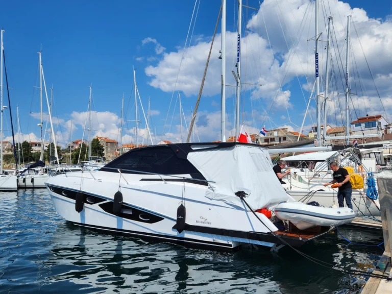 Alquiler Lancha Rio Yachts con o sin  título de navegación