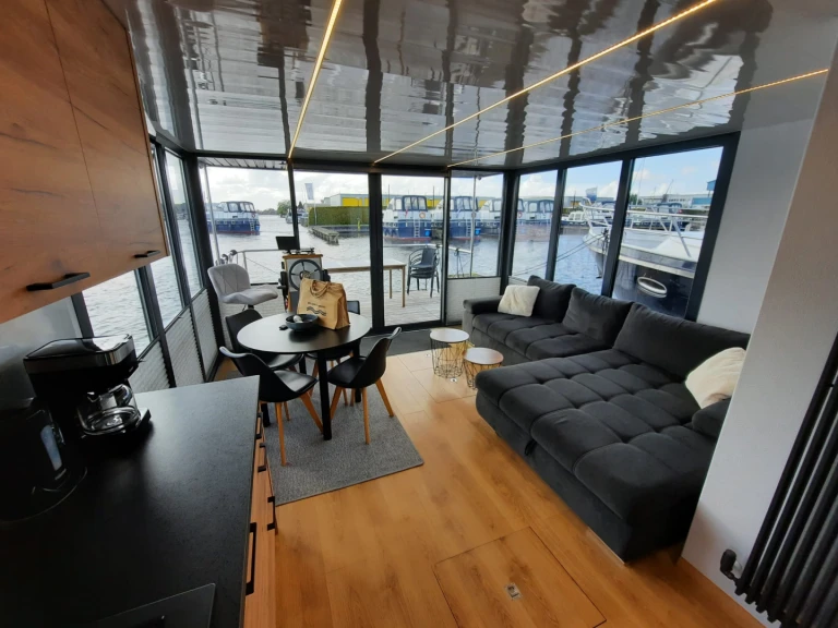 Alquiler de Casa flotante, con o sin patrón Campi Woudsend