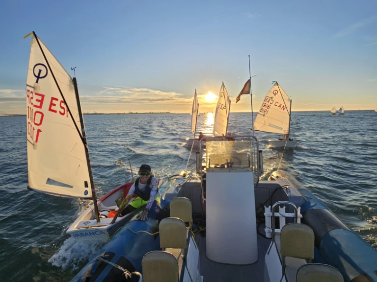 Alquiler de Neumática, con o sin patrón COBRA RIB Cádiz