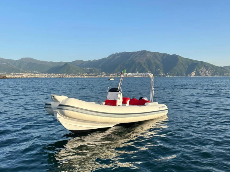 DOMAR F6 de alquiler a Torre Annunziata