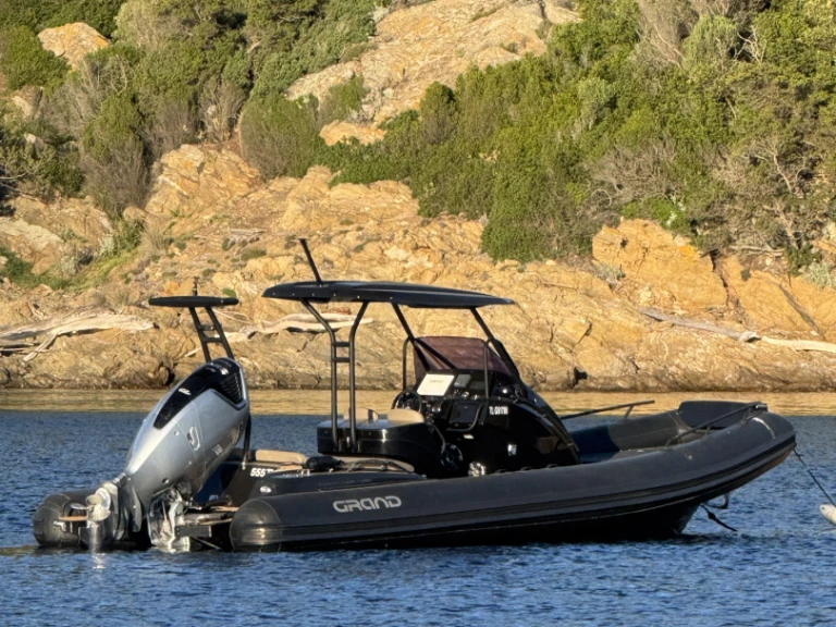 Alquiler de Grand Boats G850 en Île du Levant