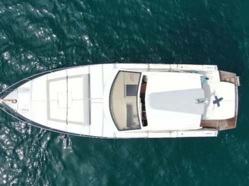 Alquiler de embarcaciones Ferretti Altura 39 enSalerno en Samboat