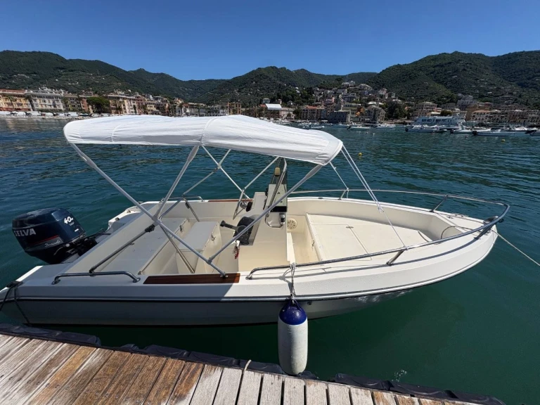 Alquiler de Capelli Cap16 en Porto Turistico Internazionale Di Rapallo
