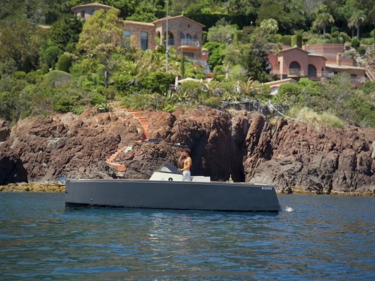 Alquiler Lancha Smartboat con o sin  título de navegación