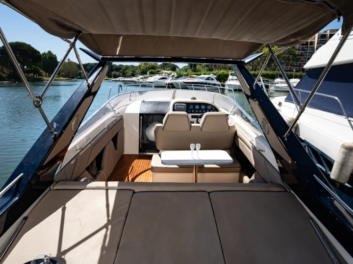 Alquiler de Sunseeker Tomahawk 37 en Cannes