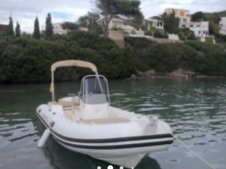 Alquiler de embarcaciones Capelli Tempest 600 enMarina deportiva de Menorca en Samboat