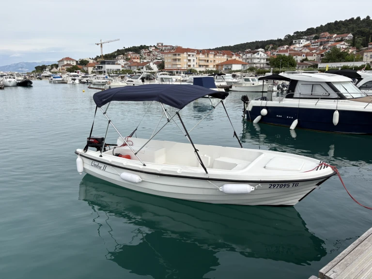Adria M-Sport 500 Ombre 2 de alquiler a Trogir