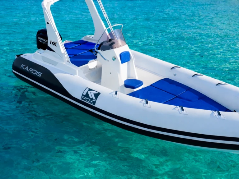 Alquiler de barcos Marina di Portisco barato de Kardis Fox 570