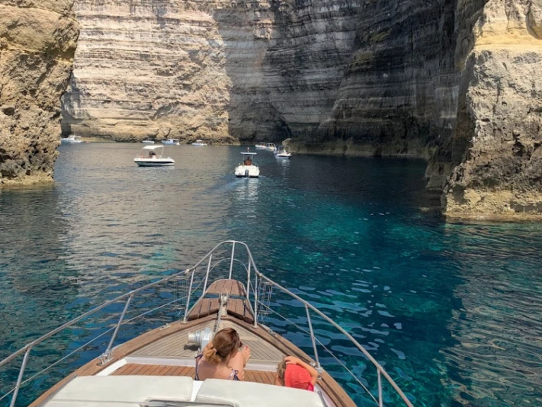 Alquiler de barcos Lampedusa barato de cabinato