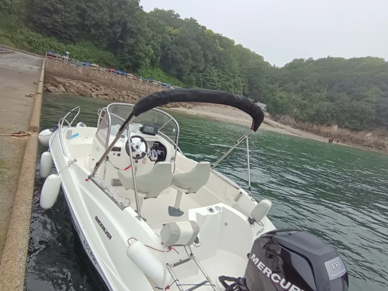 Alquiler de Quicksilver Activ 555 Open en Brest