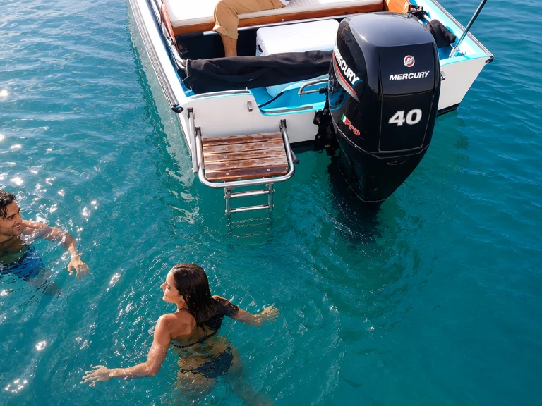 Alquiler Lancha en Aci Trezza - Boston Whaler Boston Whaler 17
