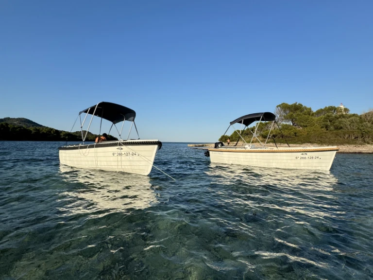 Alquiler de embarcaciones Silver yaths Silver 495 enCalp / Calpe en Samboat