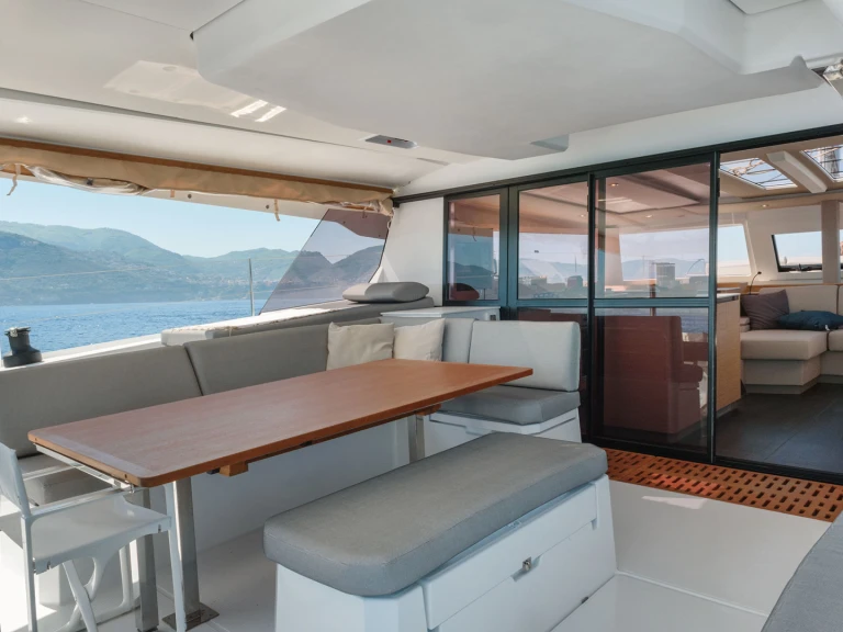 Alquiler Catamarán Fountaine Pajot con o sin  título de navegación