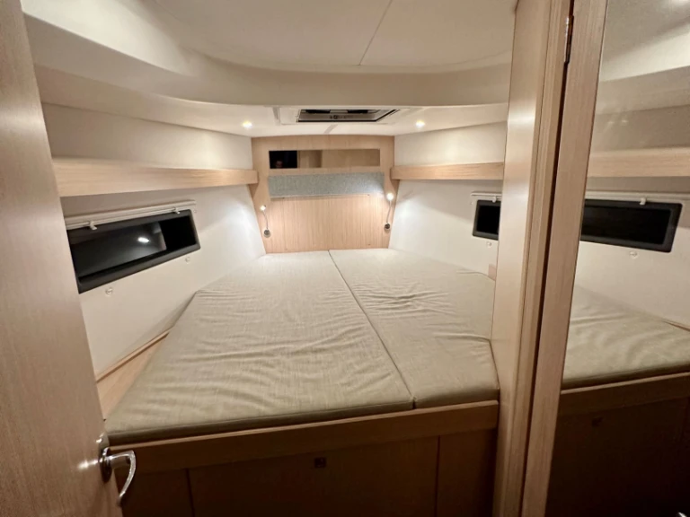 Alquiler de Bavaria Bavaria C42 en Argostólion