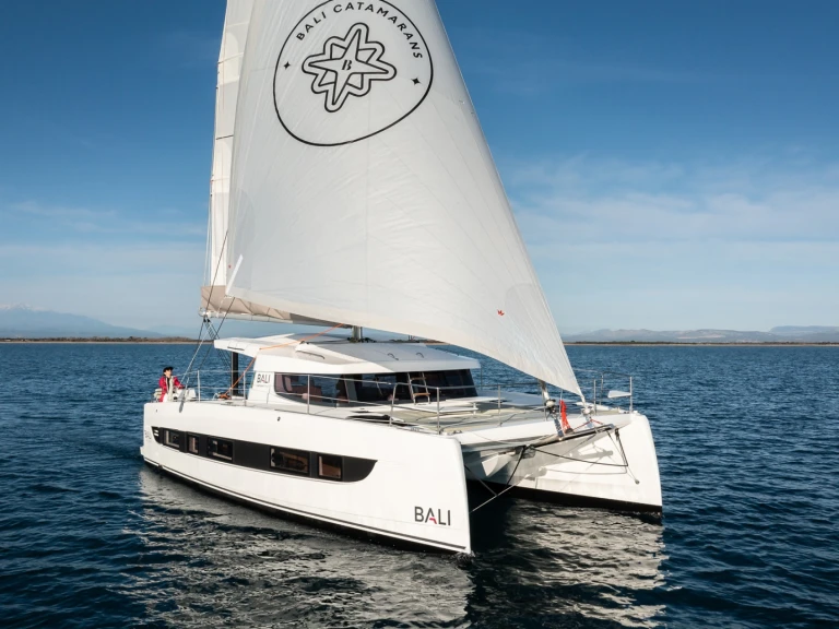 Alquiler Catamarán Bali con o sin  título de navegación