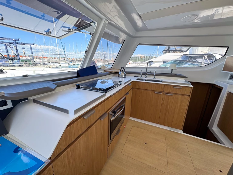Alquiler de embarcaciones Bali Bali Catspace Voile enPirovac en Samboat