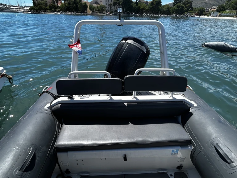 Highfield Highfield Sport 650 de alquiler a Split