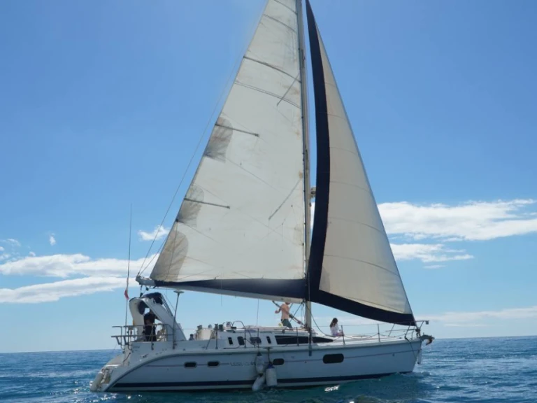 Velero para alquilar Marbella al mejor precio