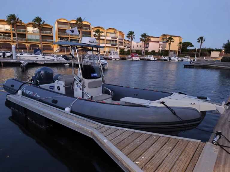 Alquiler de barcos Gruissan barato de Tempest 750