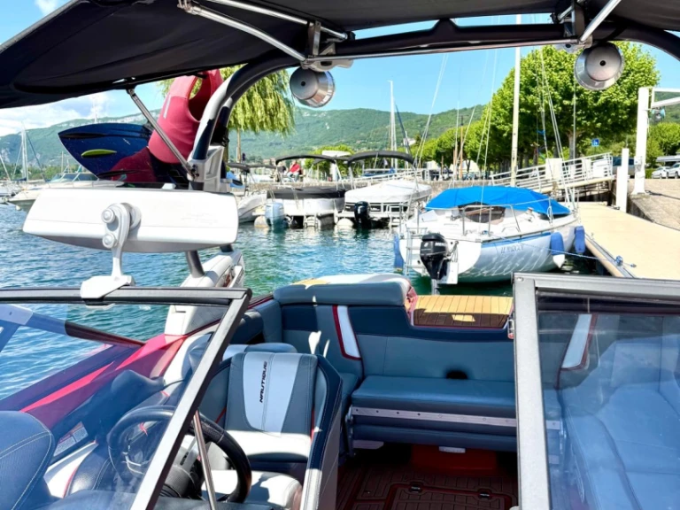 Alquiler de embarcaciones Nautique Correct Craft g21 enAix-les-Bains en Samboat