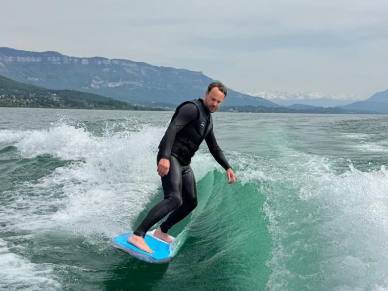 Alquiler de Lancha, con o sin patrón Nautique Correct Craft Aix-les-Bains