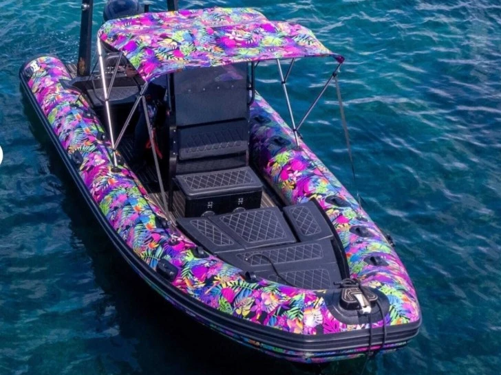 Alquiler Neumática en Le Brusc - Océan Skull OCEAN SKULL AL650