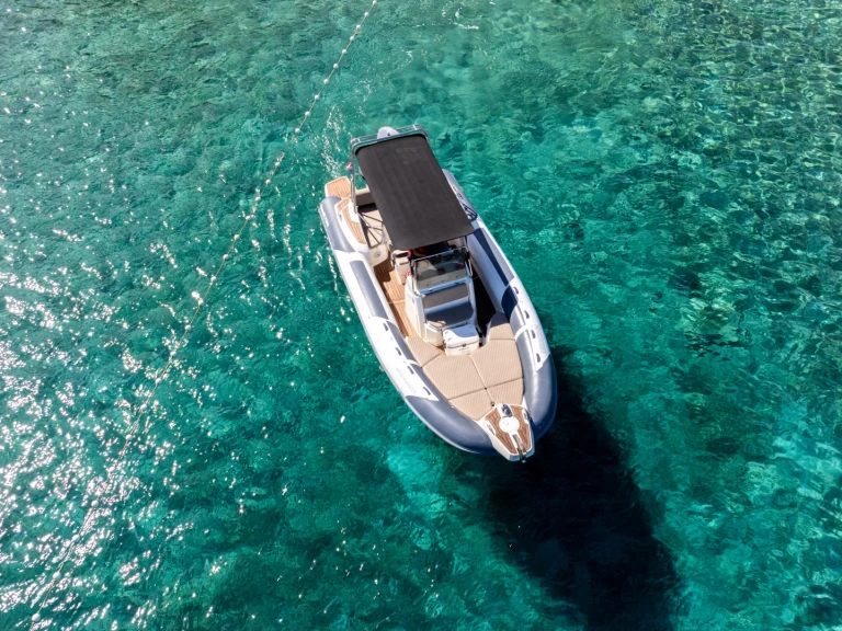Alquiler de Marlin Boat 790 Pro Dynamic en Hvar