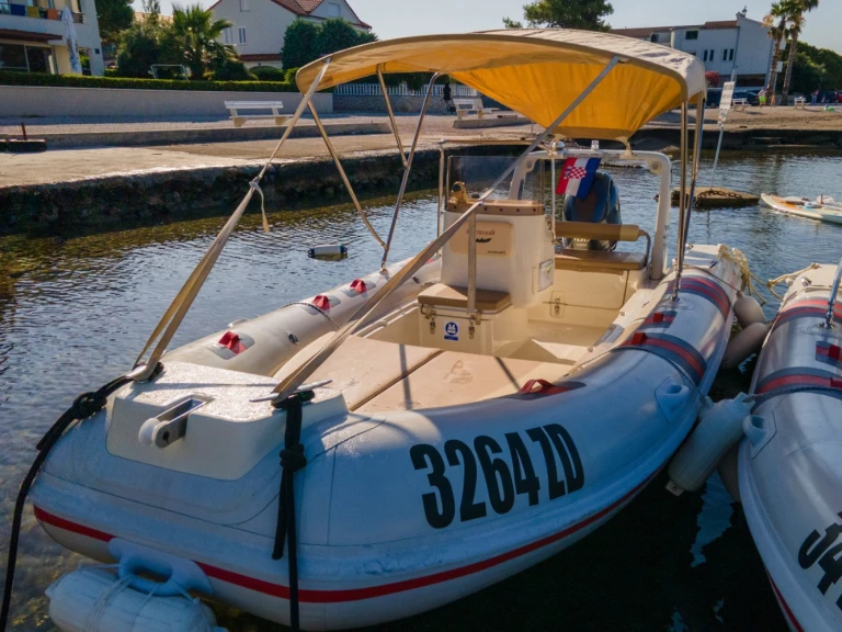 Alquiler Neumática en Vir - barracuda 530 Barracuda 530