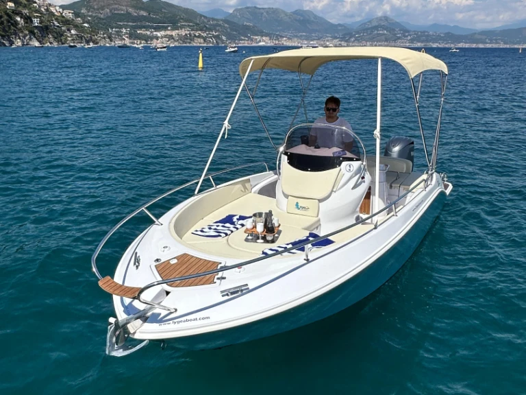 Alquiler de embarcaciones Romar Bermuda 690 enVietri sul Mare en Samboat