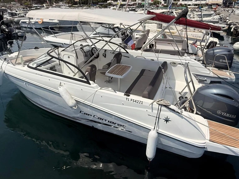 Alquiler de Jeanneau Cap Camarat 6.5 BR en Les Issambres