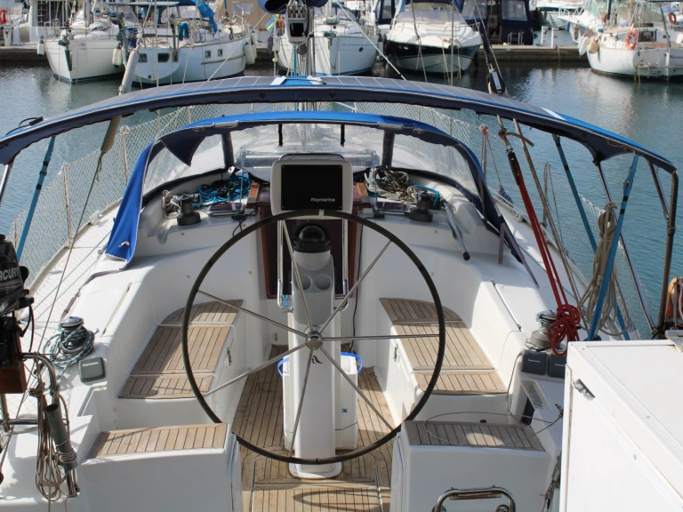 Hanse 370e  de alquiler a Torrevieja